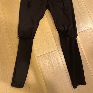 Black distressed skinny jeans